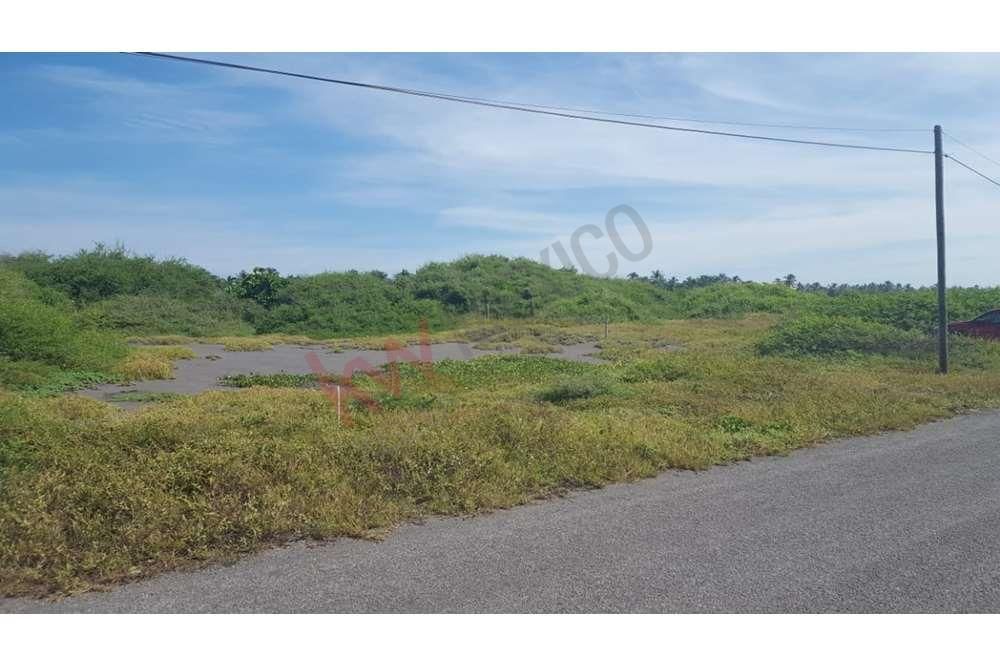 terreno-en-venta-colima-cuyutlan-lote-para-construir-frente-a-la-playa-en-esq2-24397