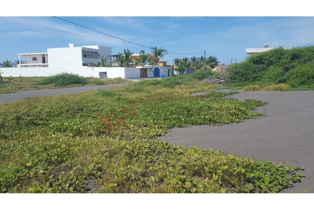 terreno-en-venta-colima-cuyutlan-lote-para-construir-frente-a-la-playa-en-esq8-24397