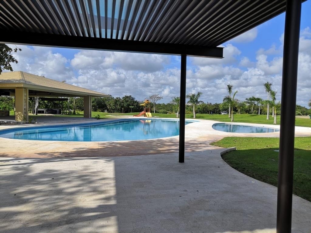 terreno-en-venta-en-country-club4-32700