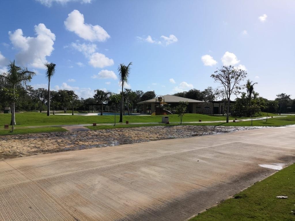 terreno-en-venta-en-country-club6-32700