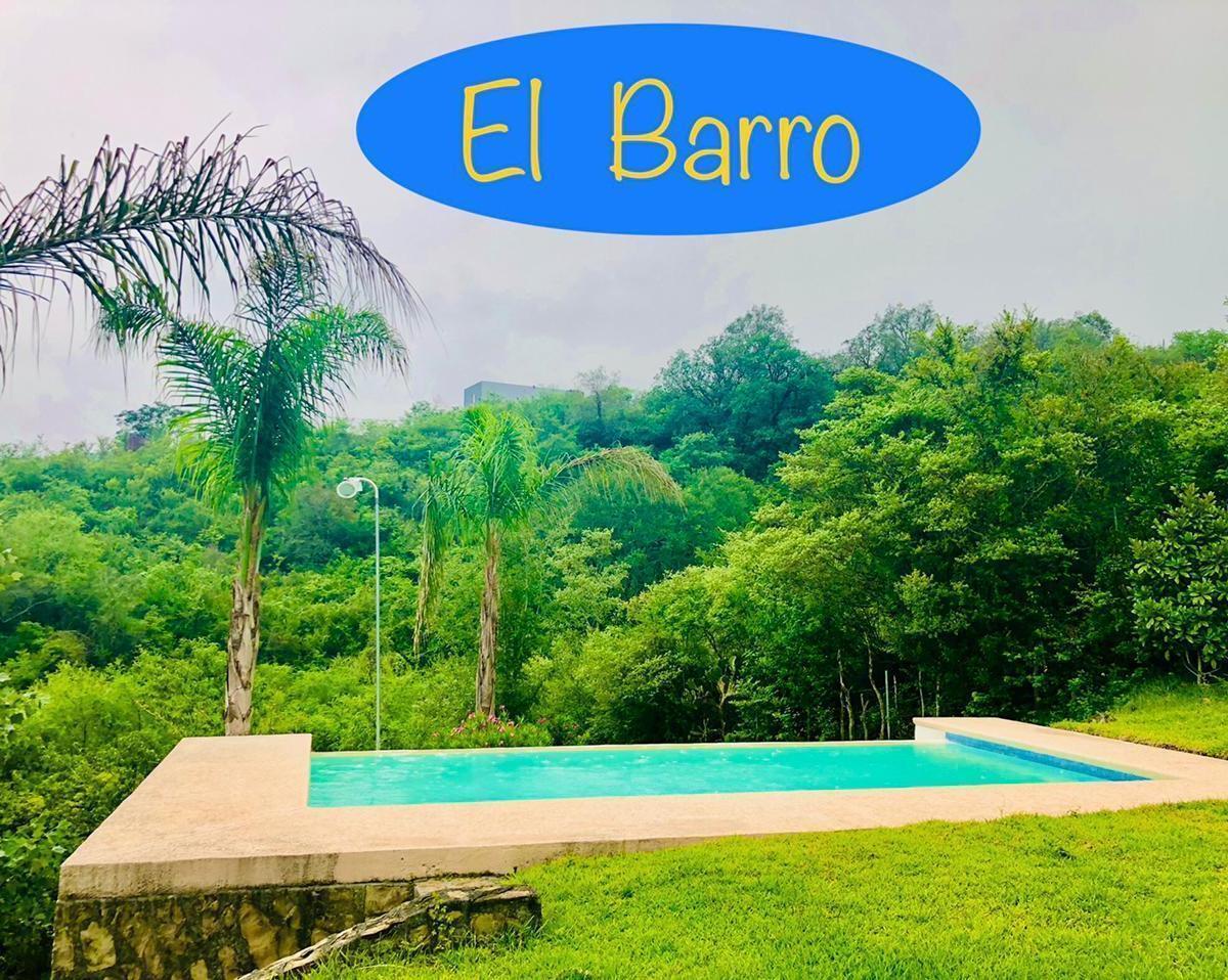 TERRENO en Venta en El Barro, en Frac. Privado, con casa, Alberca, Oportunidad