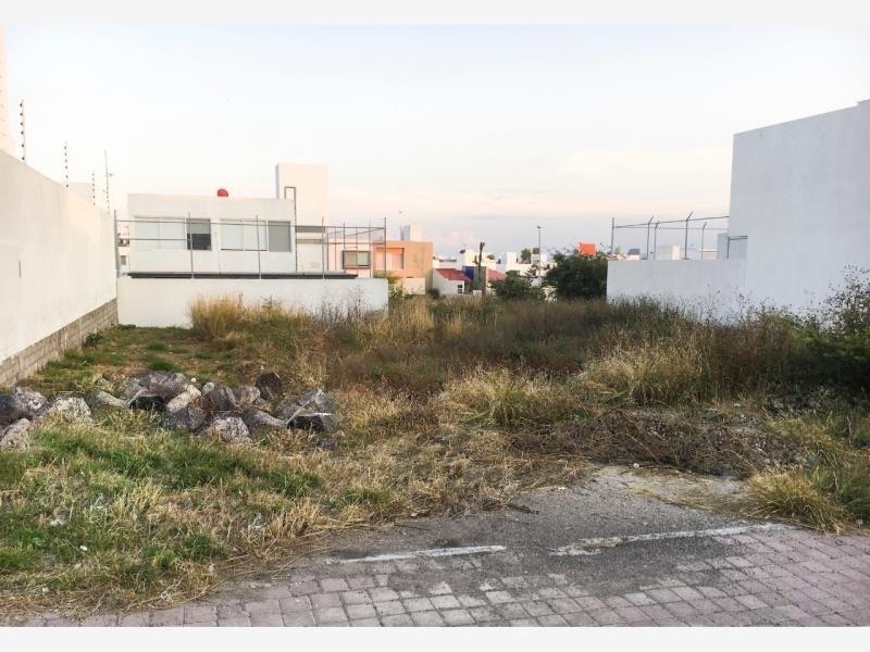 terreno-en-venta-en-el-refugio1-22771