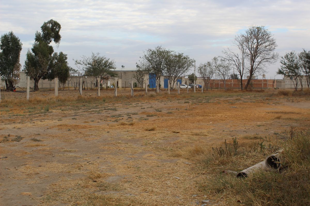 TERRENO EN VENTA EN LA GIGANTERA