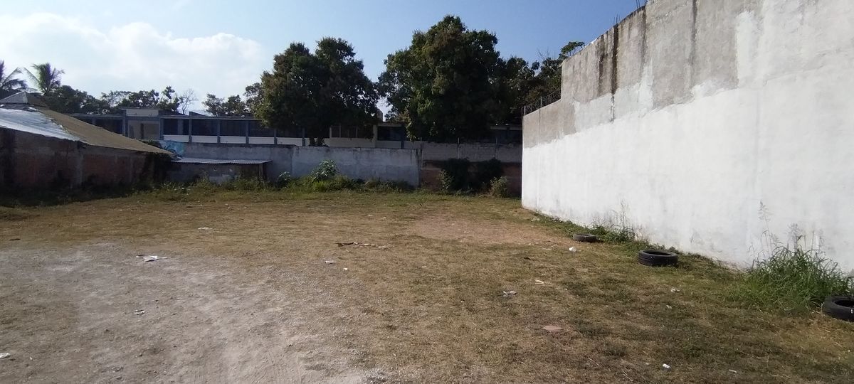 Terreno en venta en la Salle