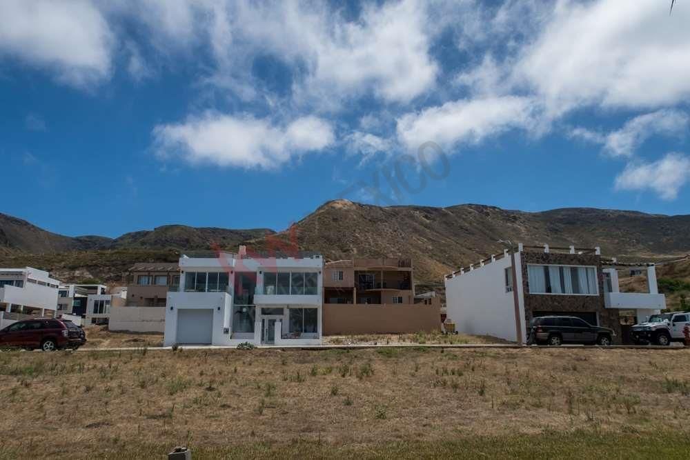 TERRENO EN VENTA, ENSENADA MÉXICO. A PASOS DE LA PLAYA, CON VISTA AL MAR