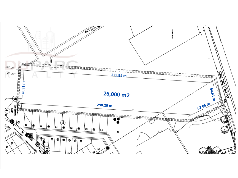 Terreno en Venta por Avenida Isla de Tris, CME