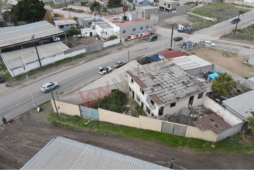 TERRENO EN VENTA, ROSARITO. COLONIA BENITO JUAREZ, EN ESQUINA