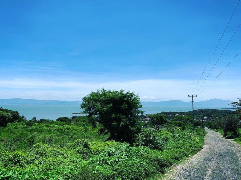 Terreno para  desarrolladores. Vista a la laguna de chapala