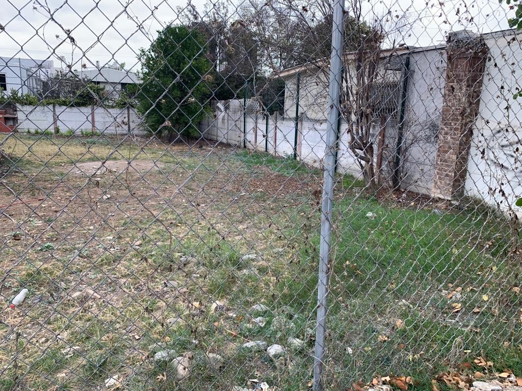 Terreno plano en Col. del Valle en San Pedro Garza Garcia.