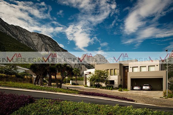 terreno-residencial-en-venta-en-residencial-cordillera-santa-catarina-nuevo-le11-20844