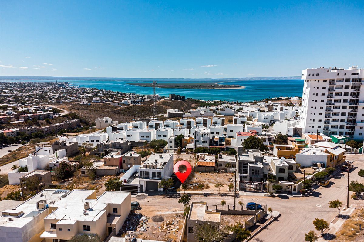 TERRENO RESIDENCIAL PASEOS DEL CORTES LA PAZ