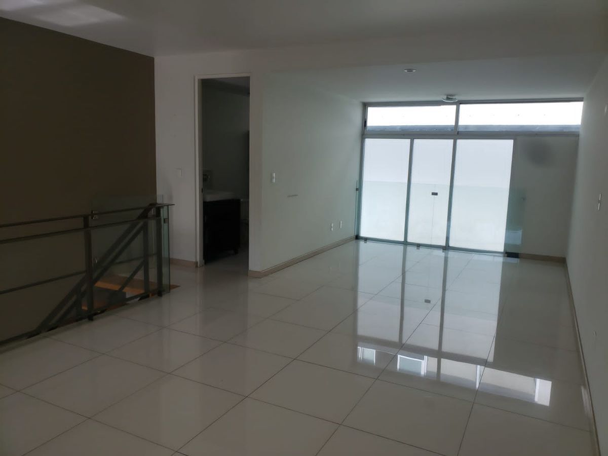 triplex-en-renta-y-venta-en-parques-de-la-herradura-sparta-de-193mts-2-rec-3-b11-21192