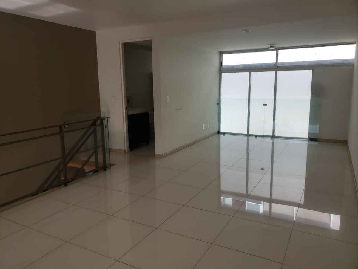 triplex-en-renta-y-venta-en-parques-de-la-herradura-sparta-de-193mts-2-rec-3-b14-21192