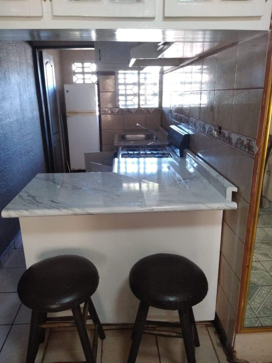 ubicado-en-calle-fabian-361f-2do-piso2-17983