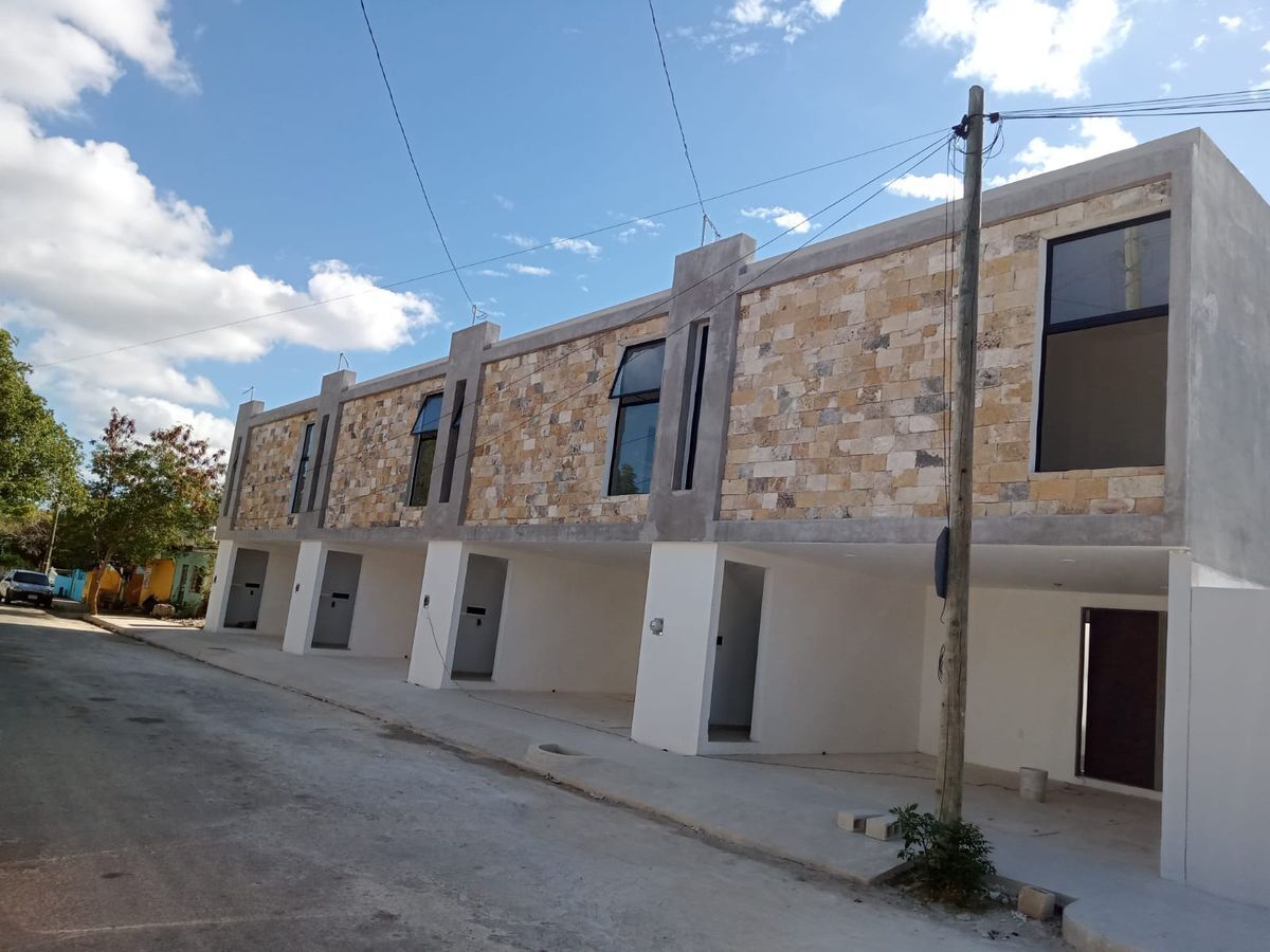 ULTIMA CASA EN VENTA EN MÉRIDA, DIAZ ORDAZ EN VITELA LUXURY TIPO TH, LISTO.