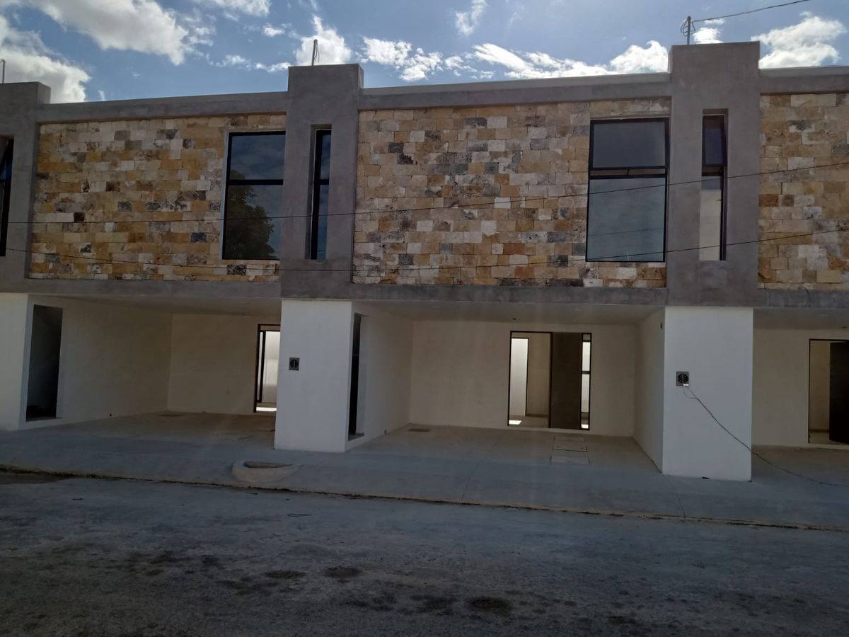 ultima-casa-en-venta-en-mrida-diaz-ordaz-en-vitela-luxury-tipo-th-listo7-12943