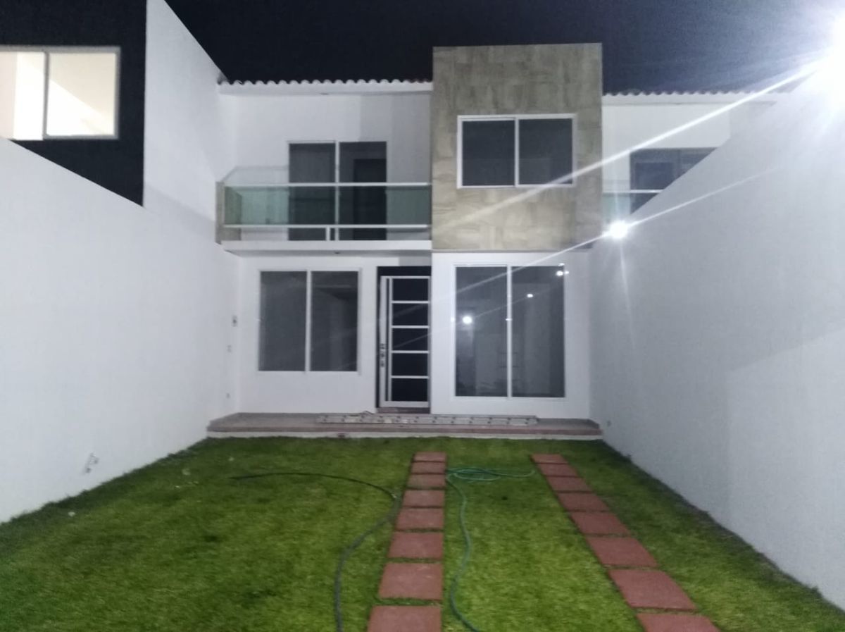 vendo-casa-de-dos-niveles-en-la-col-gabriel-tepepa-cuautla-morelos3-30771