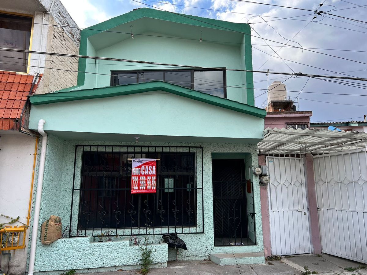 RENTO CASA EN CERRADA, COL. JIMÉNEZ GALLARDO, METEPEC