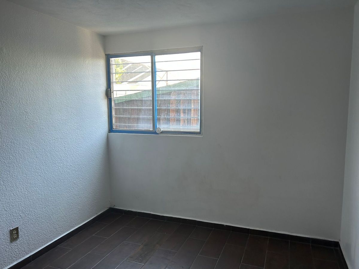 vendo-departamento-sobre-paseo-tollocan--col-santa-ana-tlapaltitlan-toluca-m10-36392