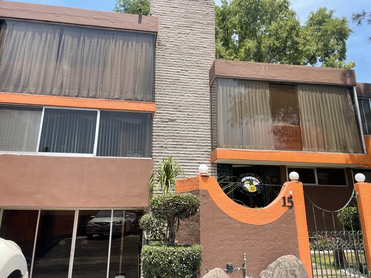 vendo-espectacular-casa-con-amplio-jardin2-30804