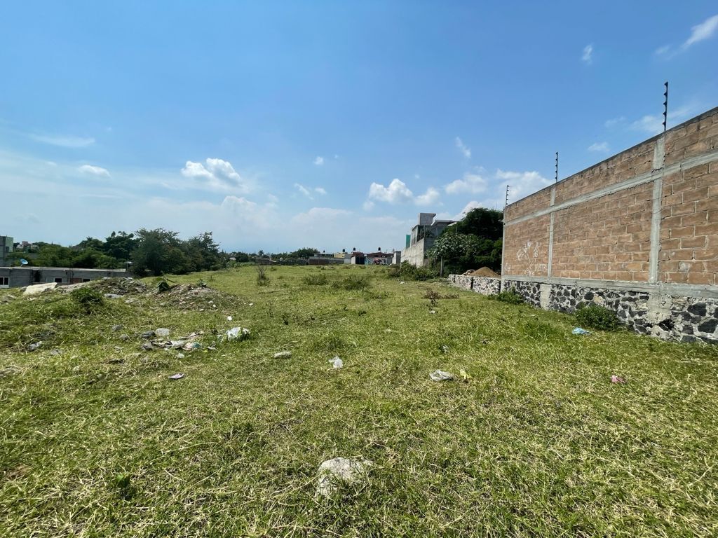 "VENDO LOTES DE TERRENO DE 200 A 335 M2 EN LA COLONIA CUAUTLIXCO CUAUTLA MOR"