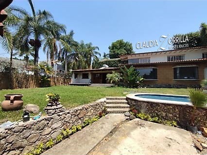 vendo-magnfica-residencia-en-el-fraccionamiento-burgos-en-cuernavaca23-31744