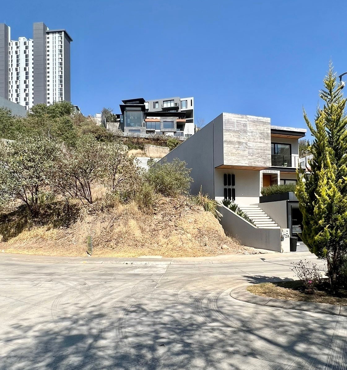 vendo-terreno-unifamiliar-en-privada-del-murmullo-en-bosque-real-huixquilucan6-38322