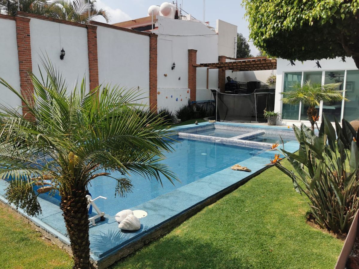 venta--casa--fraccionamiento-privado--2-niveles--alberca-cuernavaca-morelos13-24212