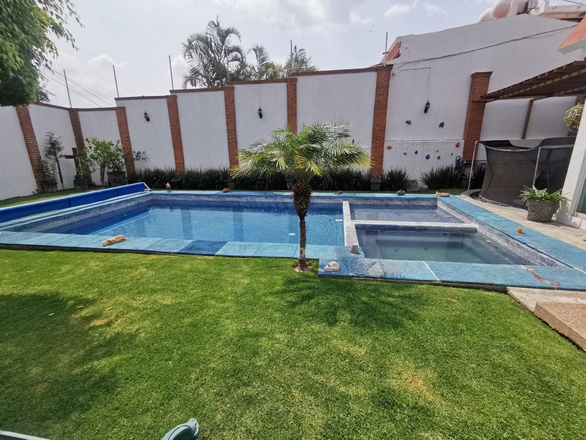 venta--casa--fraccionamiento-privado--2-niveles--alberca-cuernavaca-morelos14-24212