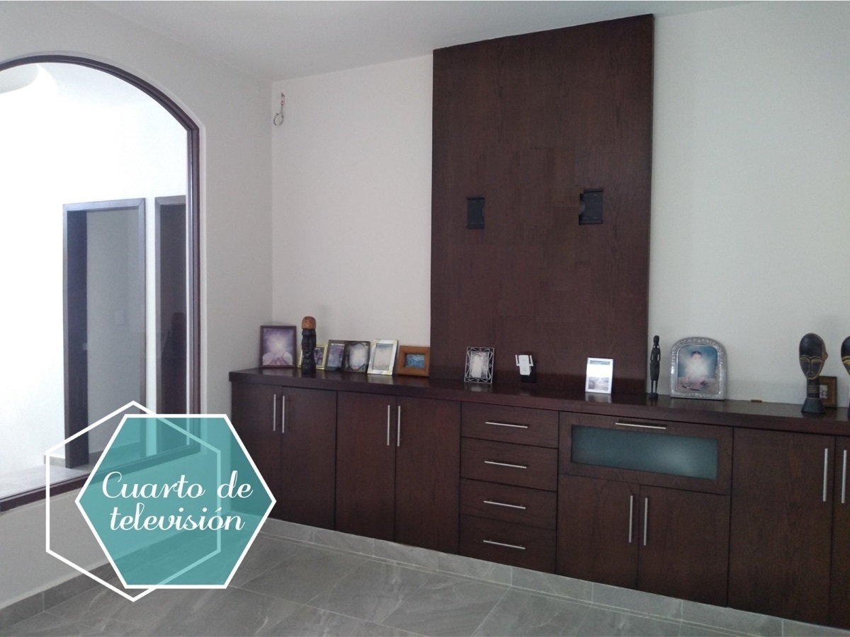 venta--casa-amplio-jardin-y-celdas-solares-fraccionamiento-lomas-diamante3-38404