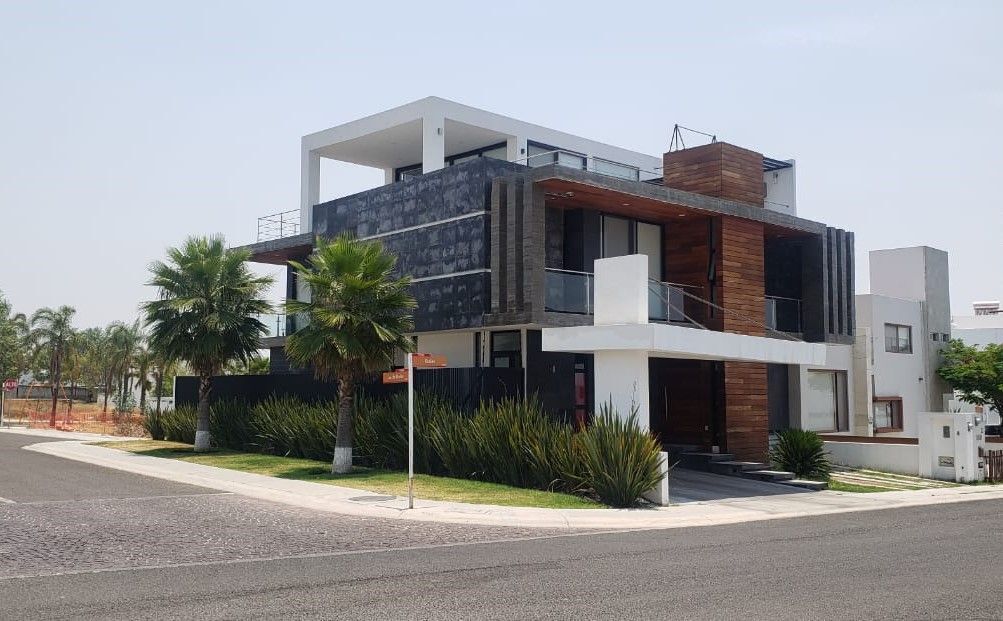 Venta | Casa de 4 recámaras en Lomas de Juriquilla