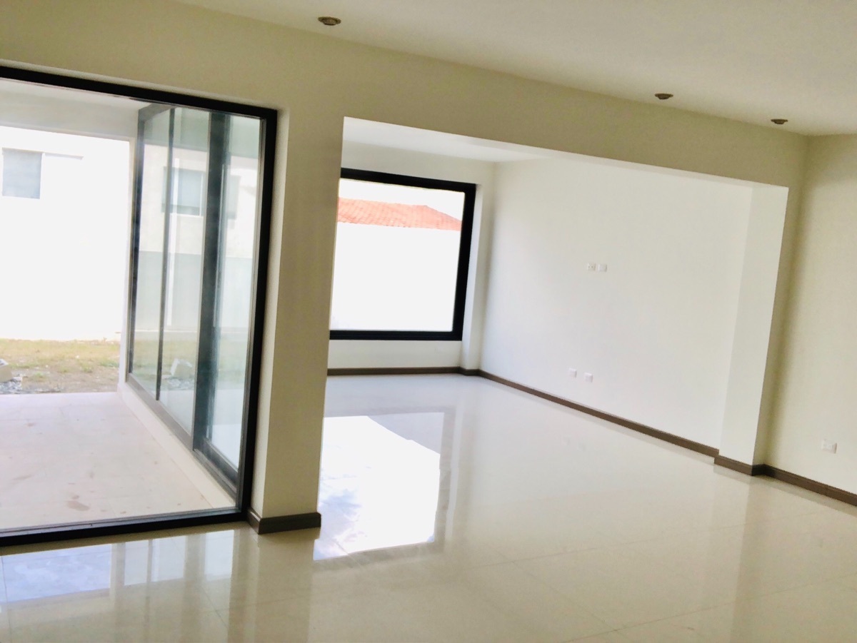 venta-casa-4-recmaras-1-en-planta-baja-jardn-carolco-monterrey-n-l26-13306