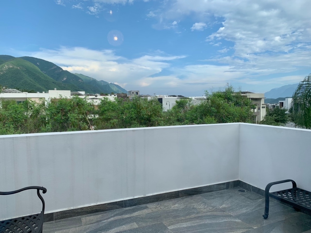 venta-casa-acabados-de-lujo-jardn-y-alberca-en--la-herradura-monterrey-n-l22-13312