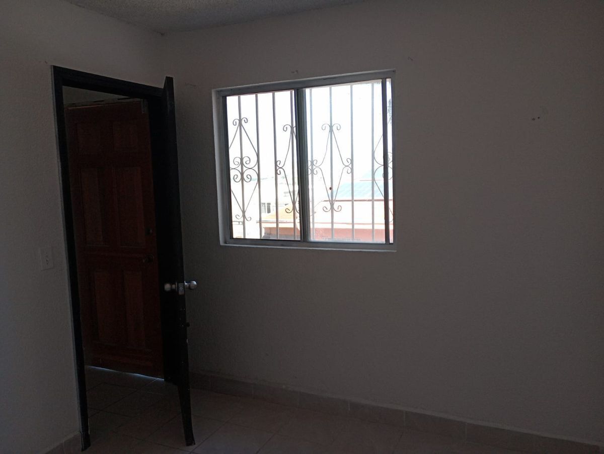 venta-casa-en-lomas-de-la-presa-12-35904