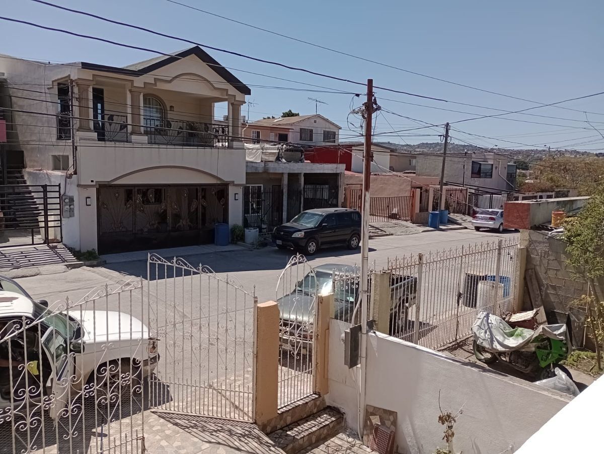 venta-casa-en-lomas-de-la-presa-2-35904