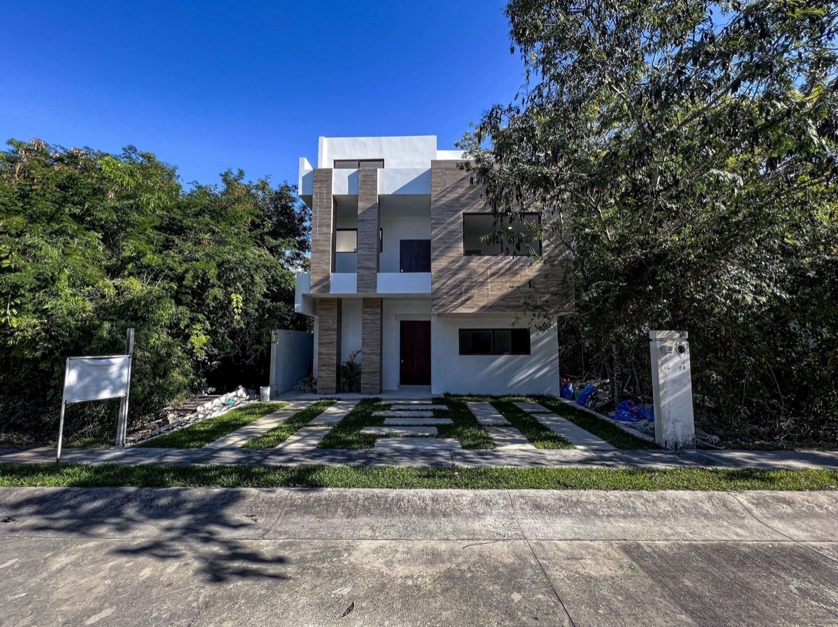 venta-casa-en-playa-del-carmen-de-nueva-construccin1-19825