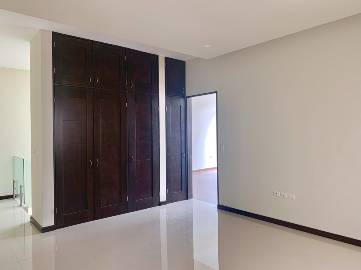 venta-casa-en-privada-con-alberca-carretera-nacional-monterrey-n-l-3-recmaras13-13299