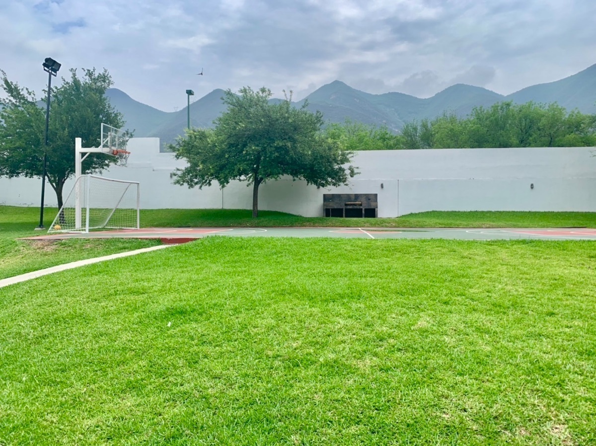 venta-casa-en-privada-con-alberca-carretera-nacional-monterrey-n-l-3-recmaras28-13299