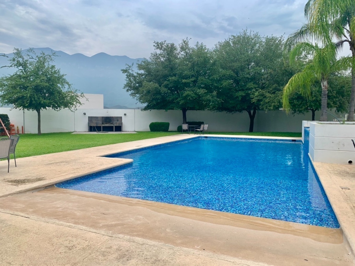 venta-casa-en-privada-con-alberca-carretera-nacional-monterrey-n-l-3-recmaras29-13299