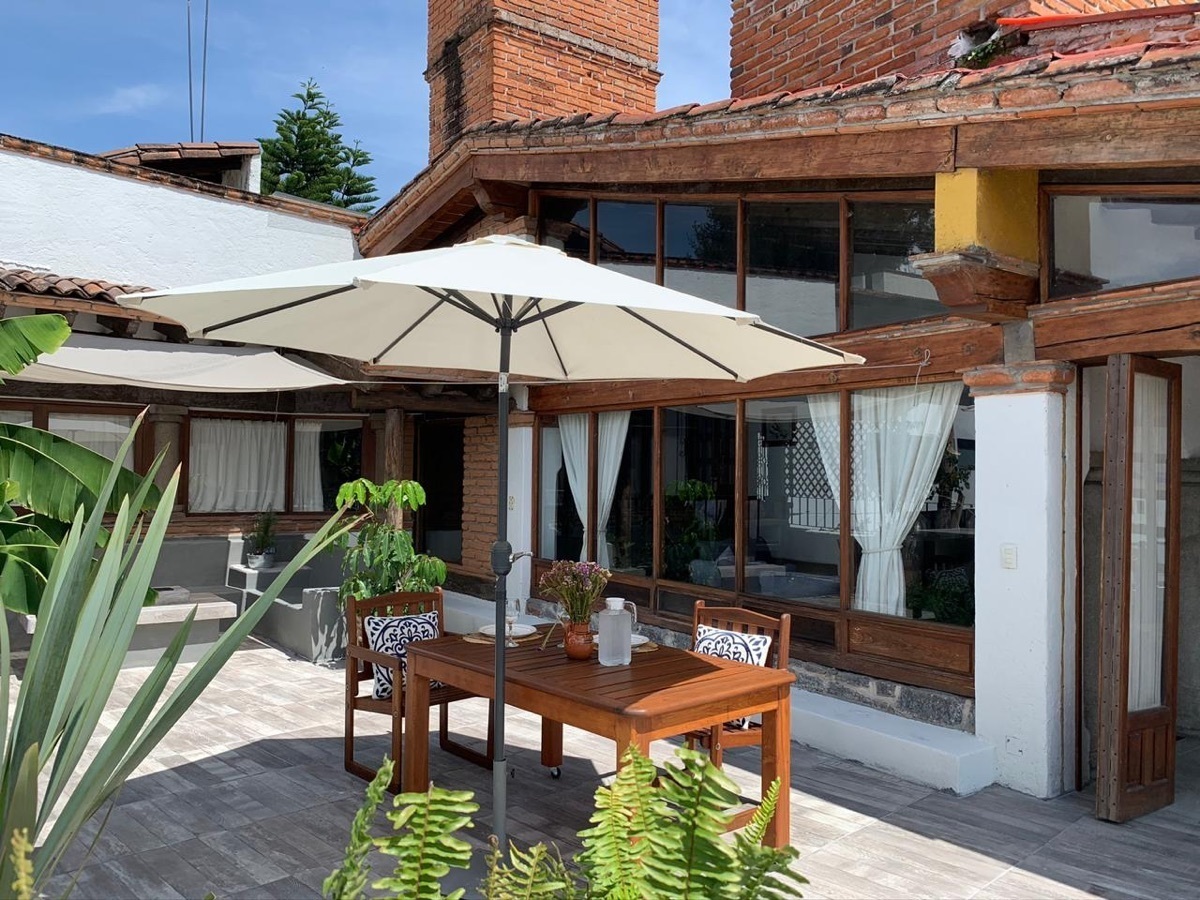 VENTA CASA EN VALLE DE BRAVO - LAS FLORES