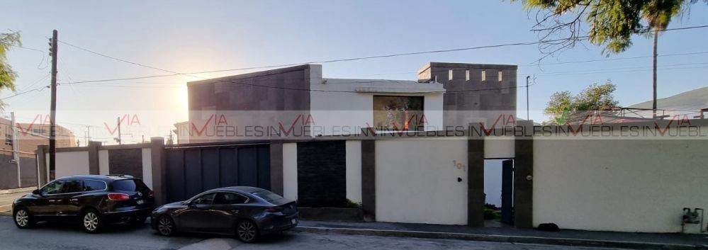 Venta Casa Lomas Del Roble En San Nicolás De Los Garza