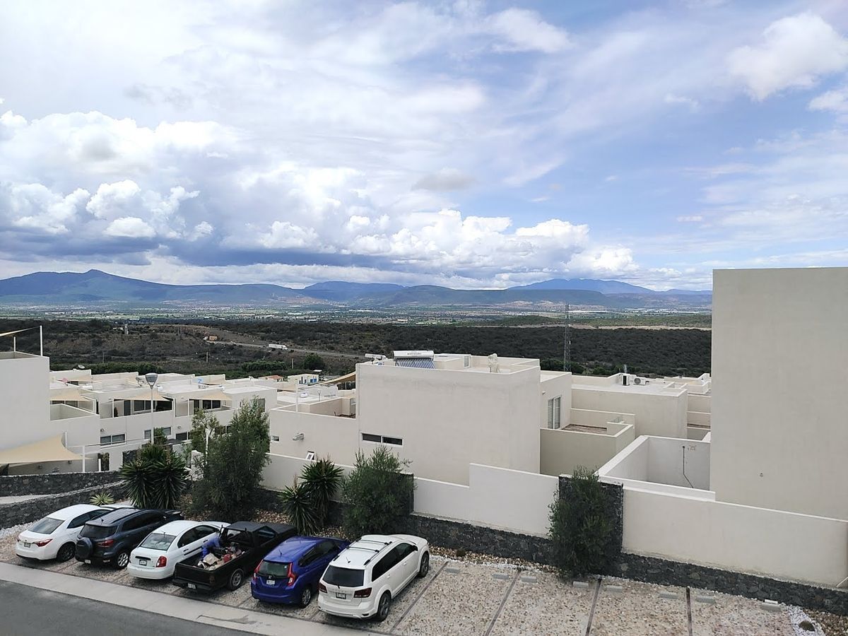 venta-de-casa-con-vista-al-town-center-de-zibata33-20403