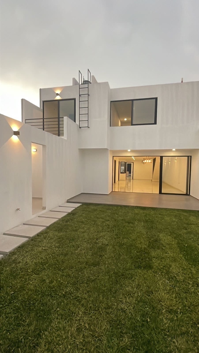 VENTA DE CASA EN FRACC CUSPIDE MONTEMAGNO EN XALAPA VER.