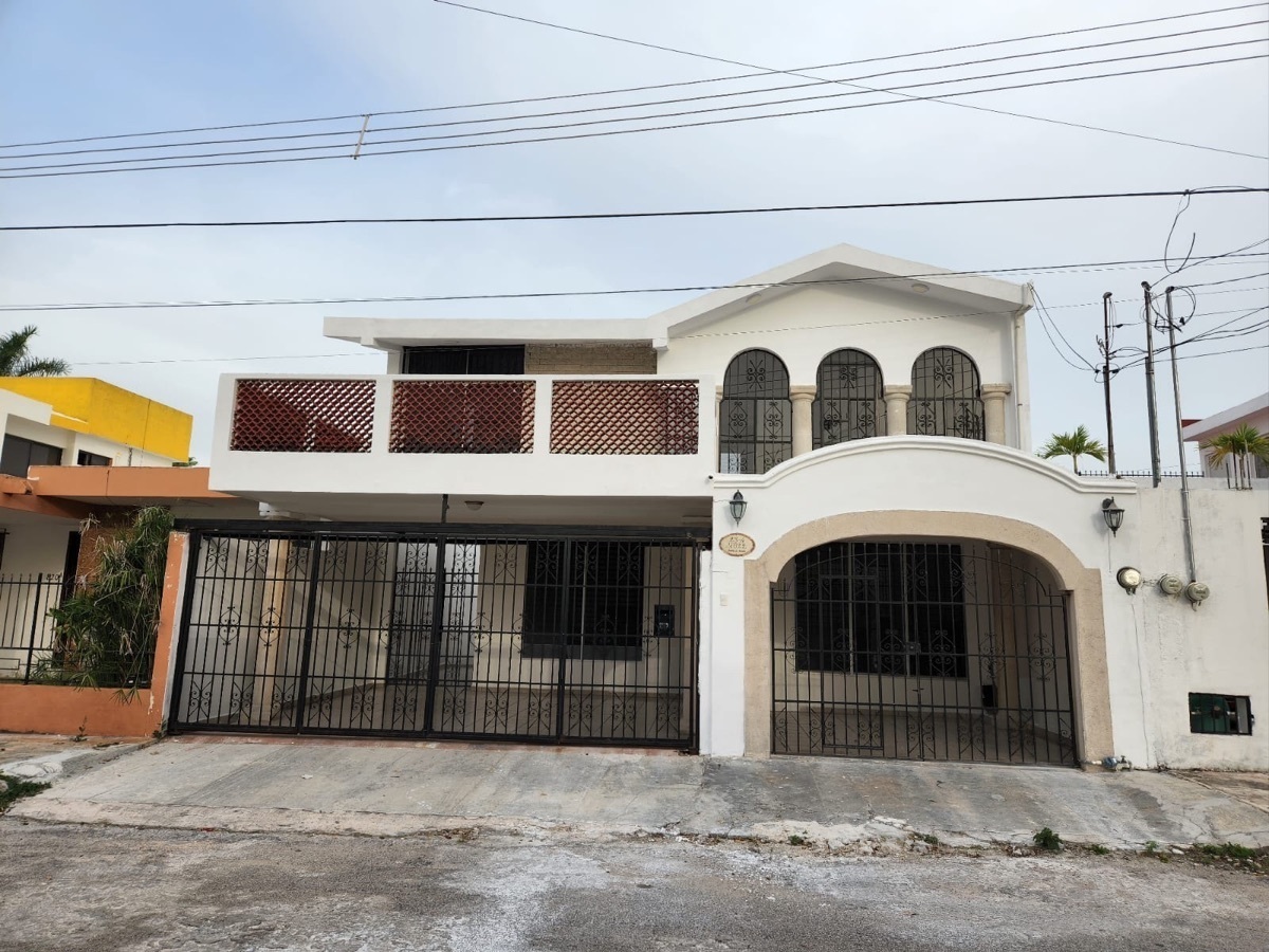 Venta de casa en jardines de Merida