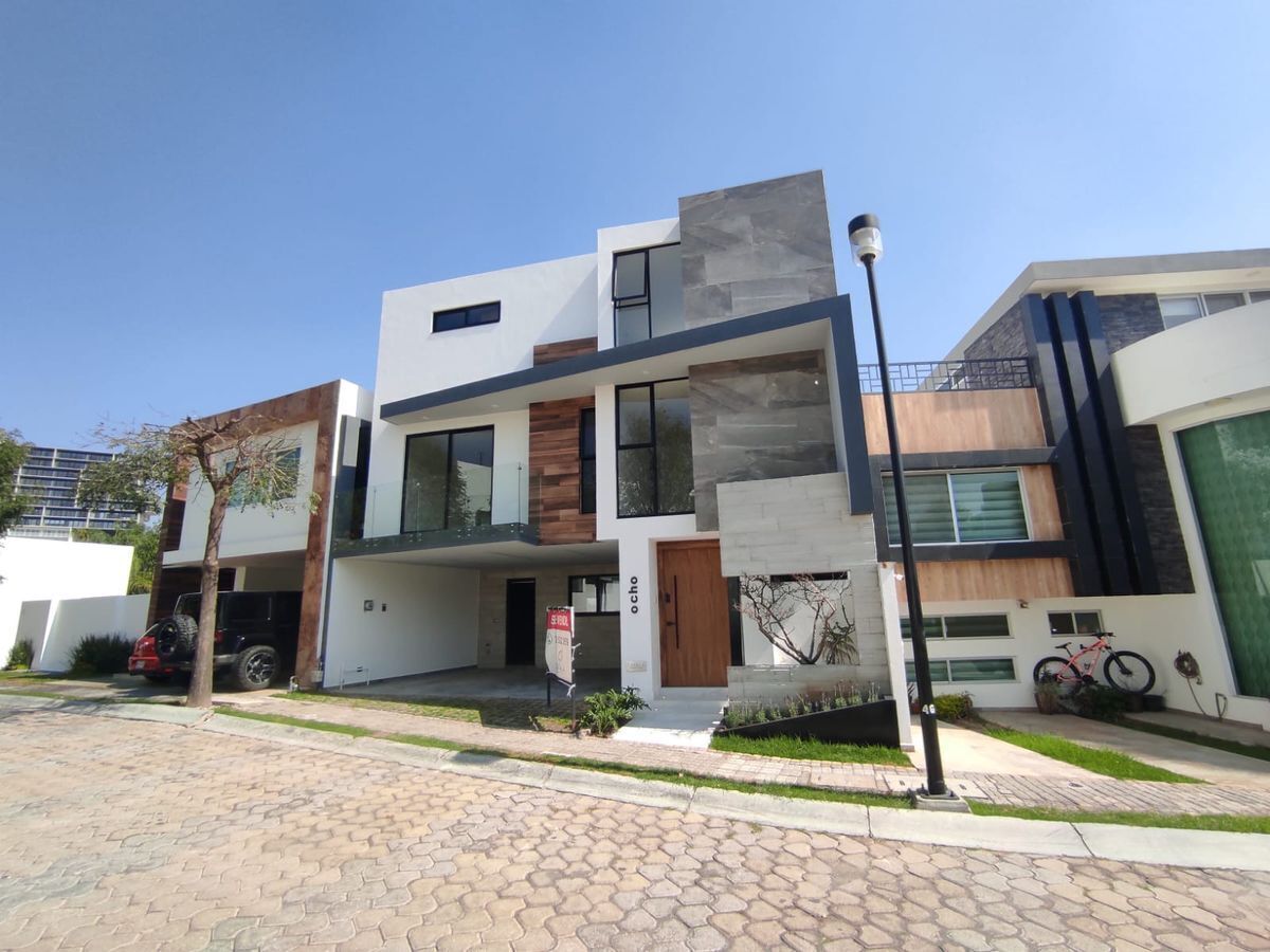 VENTA DE CASA EN LOMAS DE ANGELOPOLIS