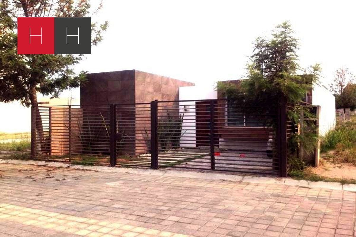 venta-de-casa-en-residencial-calabria1-13511