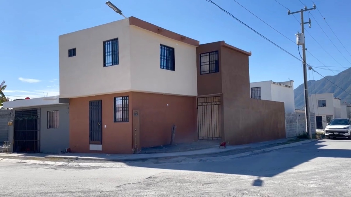 Venta de Casa totalmente remodelada en Fraccionamiento Los Cometas Juárez, N.L.