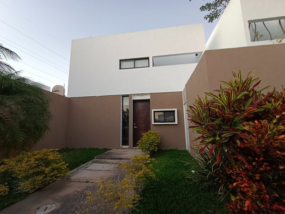 venta-de-casas-2-plantas-en-real-montejo-iris19-21149