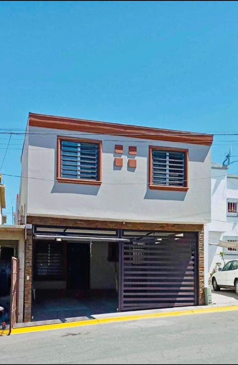 VENTA DE HERMOSA CASA