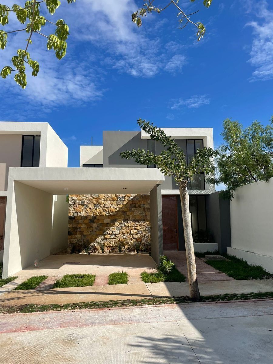 Venta de residencia en Mérida, privada Moratta dzitya